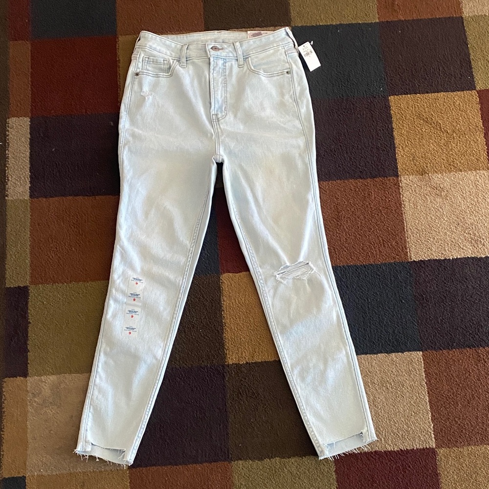 Brand new Old Navy Highrise Light Blue Distressed Rockstar Stretch Women Jeans